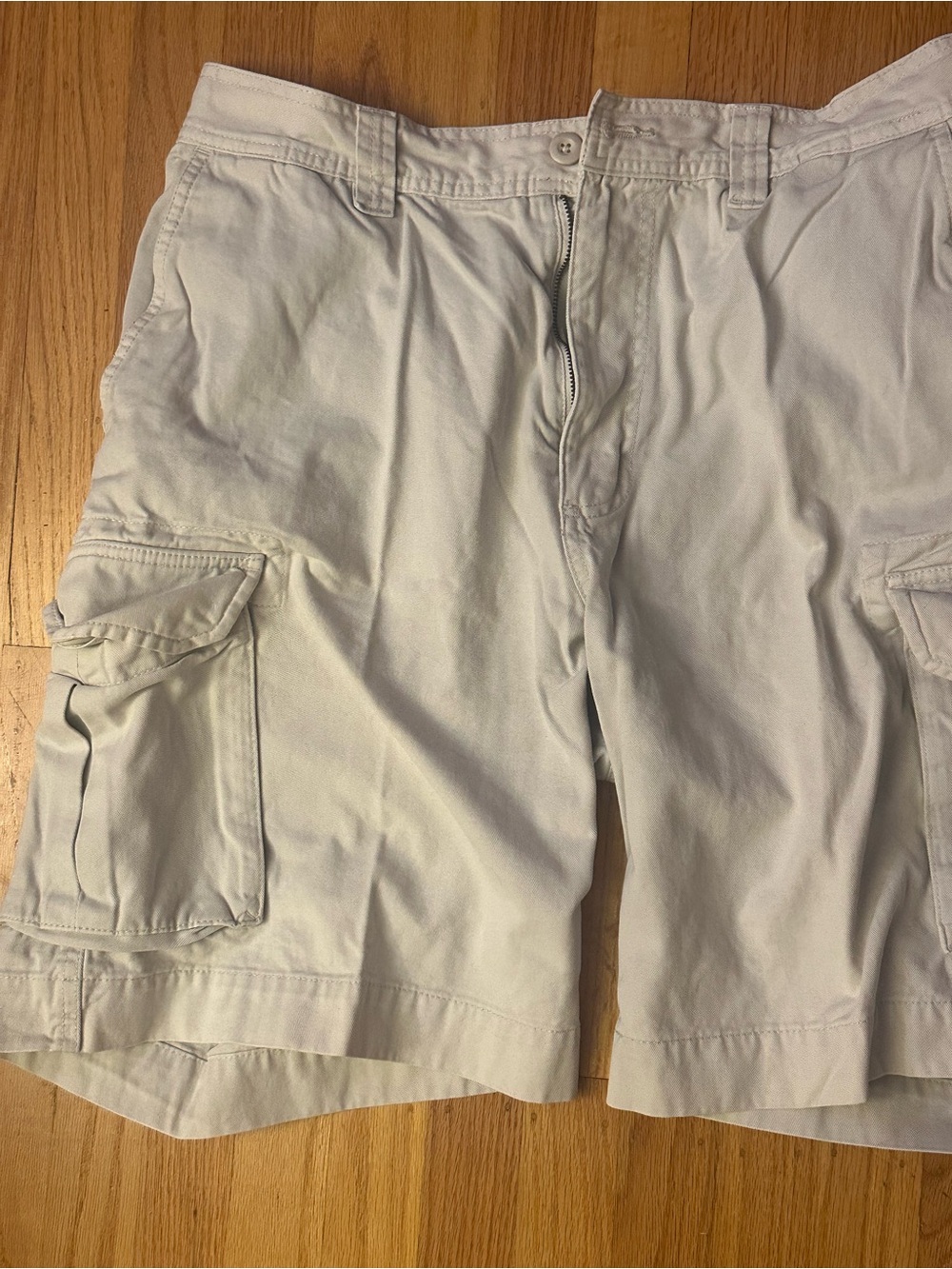Arizona Jean Company Men's Cargo Shorts in Light Beige - 38 - Picture 2 of 5